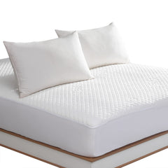 Reaks protège-matelas face avant montrant ajustement et protection