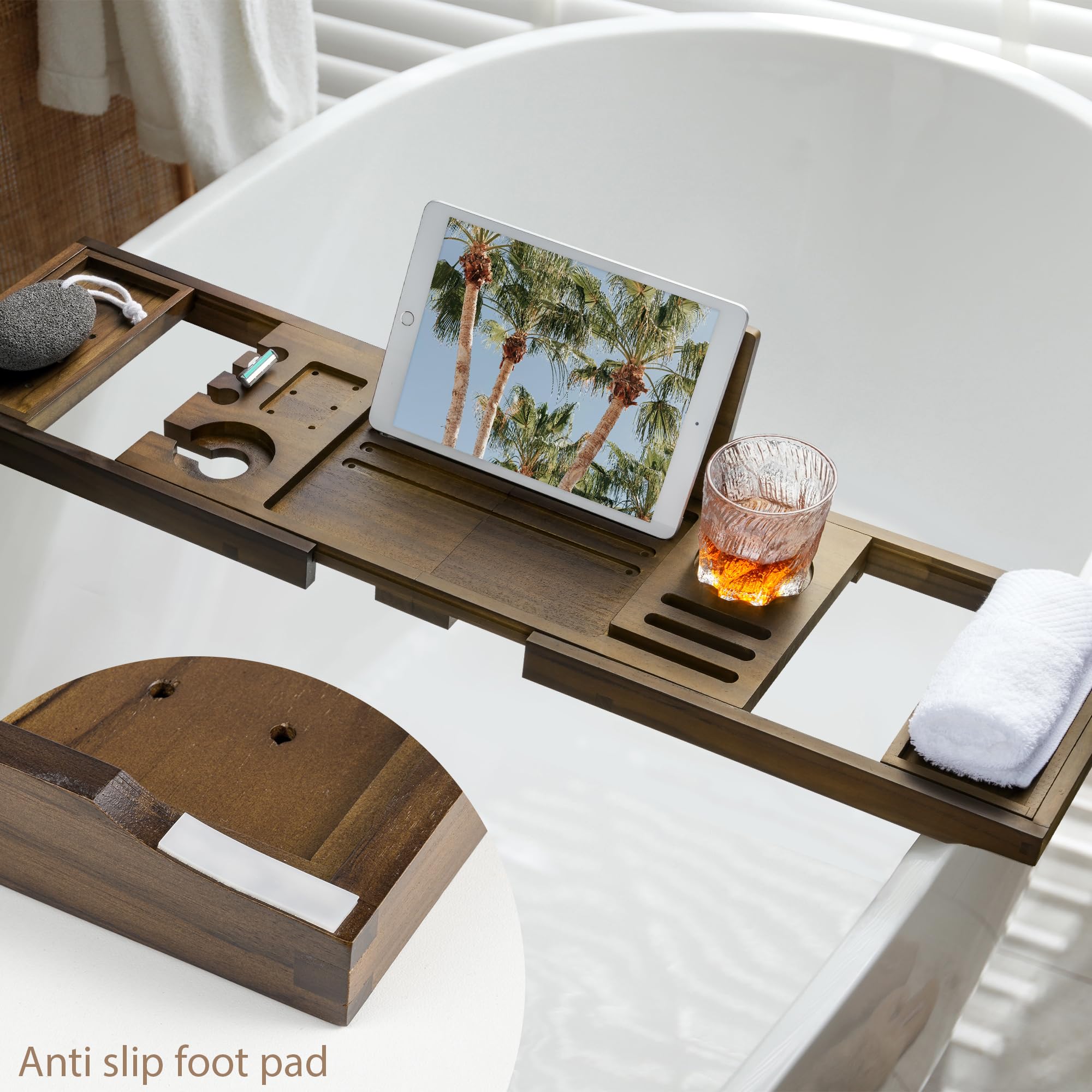 RealGulf caddy en usage avec tablette à 15° pour lecture sans reflet