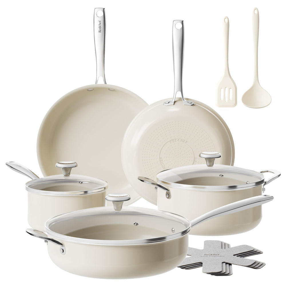 Redchef vue avant du set complet montrant les poêles et casseroles, gain de place