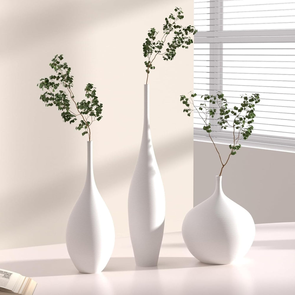Relexome vases posés sur table créant centre de table minimaliste