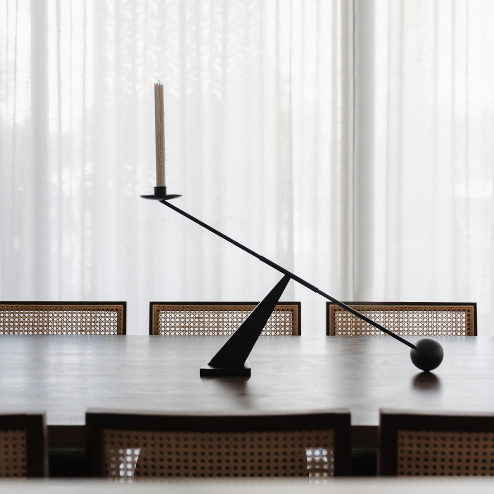 Remenna ensemble sur table décorée améliorant centre de table contemporain