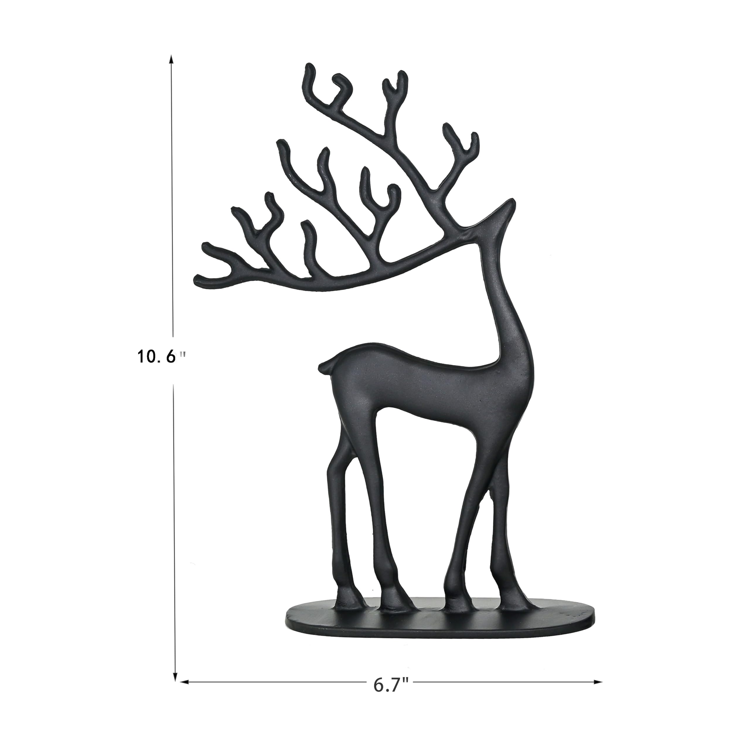 Remenna statue à l'échelle posée près d'un livre pour indiquer taille réelle