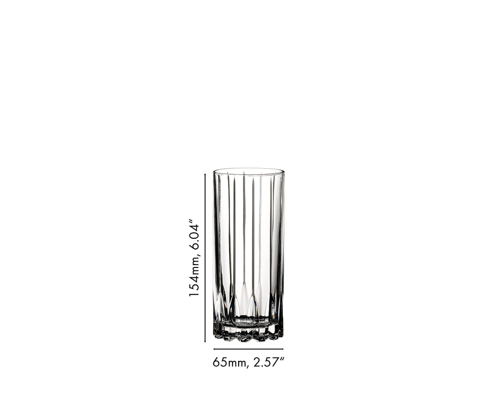 Riedel comparaison taille à la main indiquant dimensions pratiques
