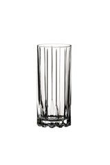 Riedel verre en utilisation lors d'un cocktail aidant préparation fluide