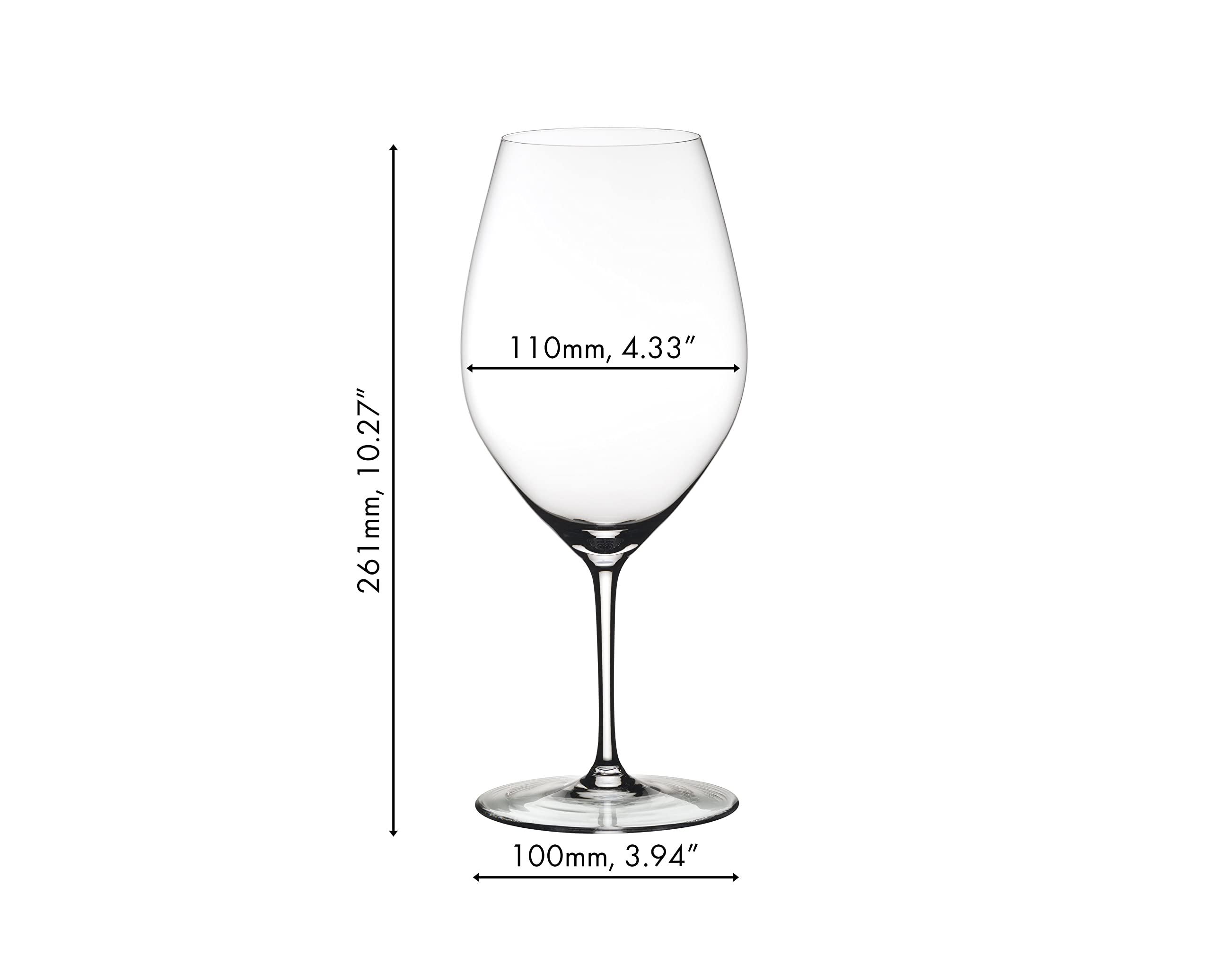 Riedel verres en usage servi avec vin soulignant polyvalence