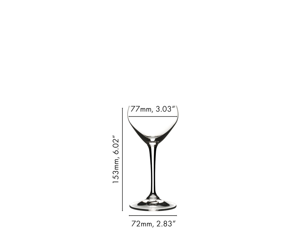 Riedel verre en main illustrant taille 4 oz et équilibre en service