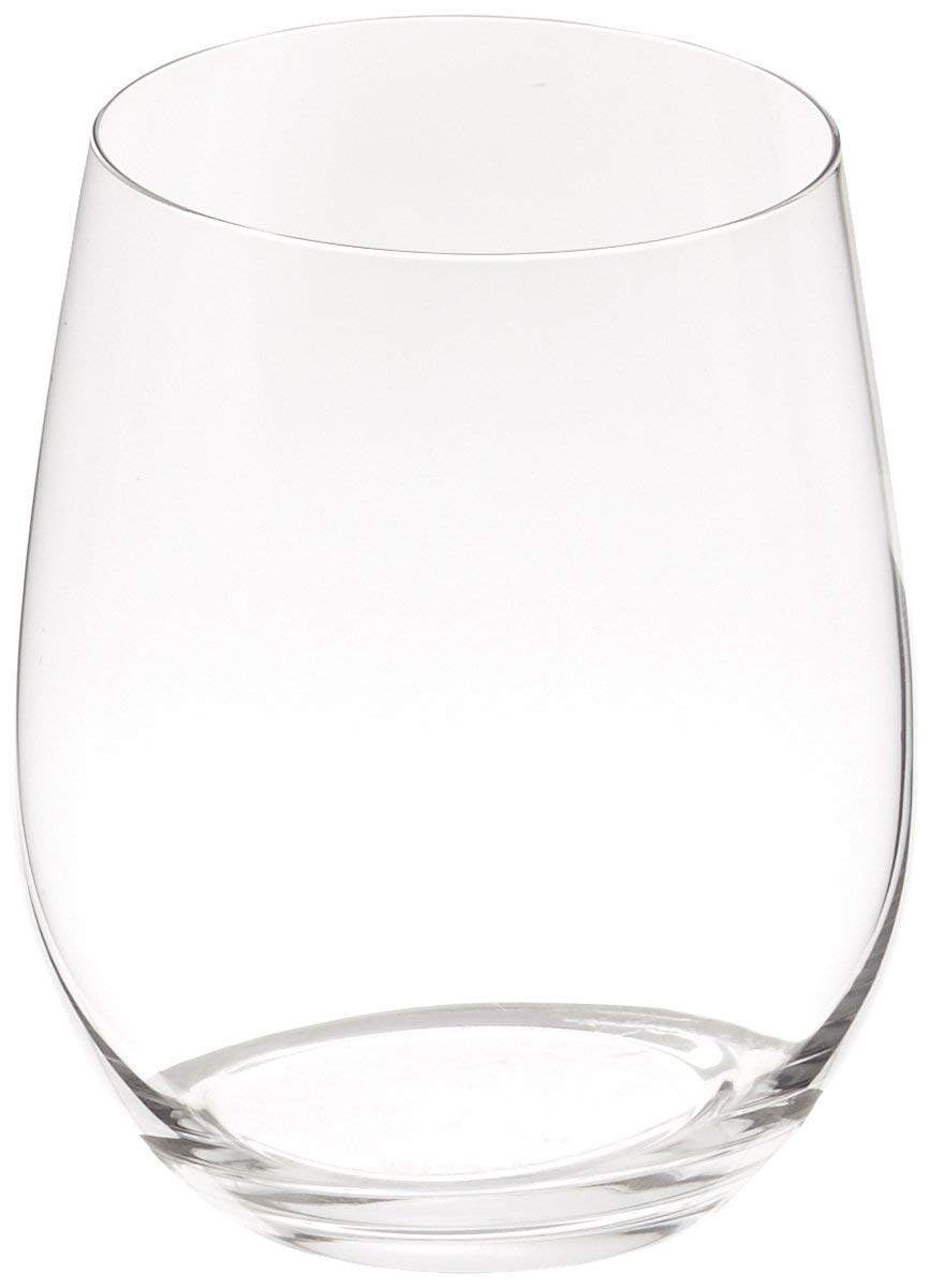 Riedel O en usage sur une table illustrant polyvalence et robustesse