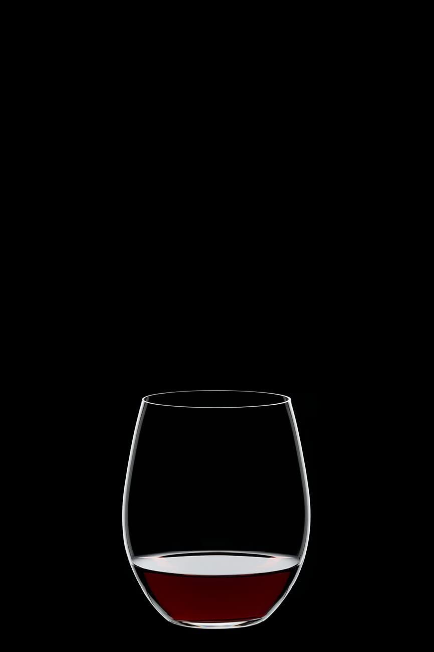 Riedel verre posé sur table lifestyle apportant modernité conviviale