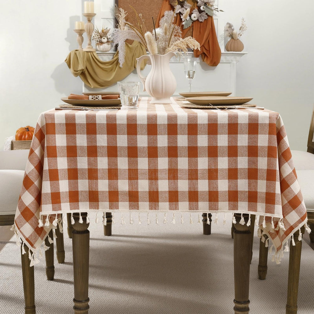 Romanstile nappe rectangulaire vichy vue face apportant ambiance chaleureuse