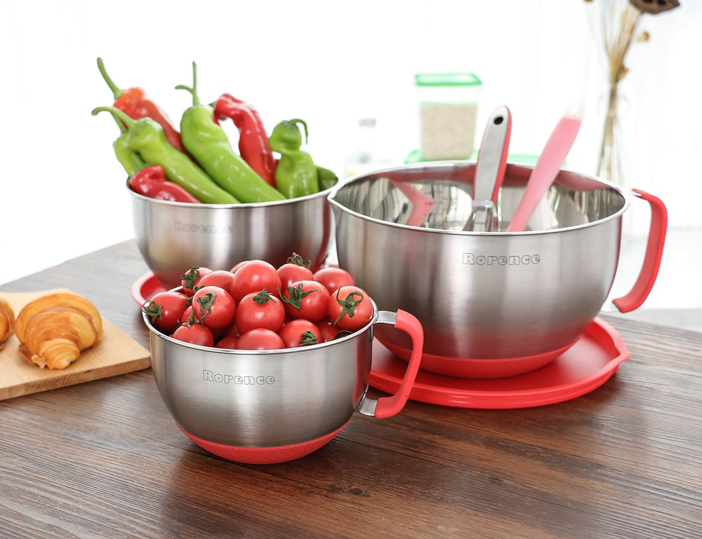 Bols Rorence empilés avec couvercles pour un rangement compact et gain de place