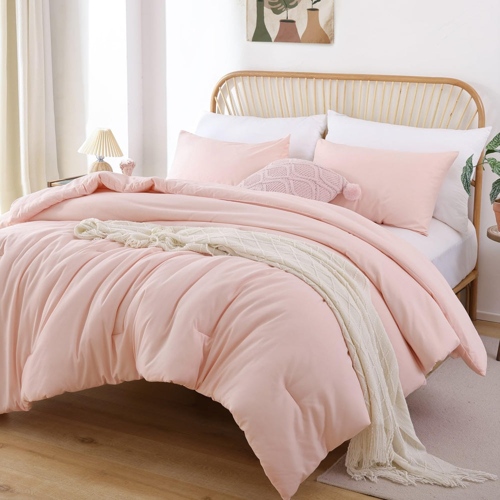 ROSGONIA couette en chambre montrant style bohème accueillant