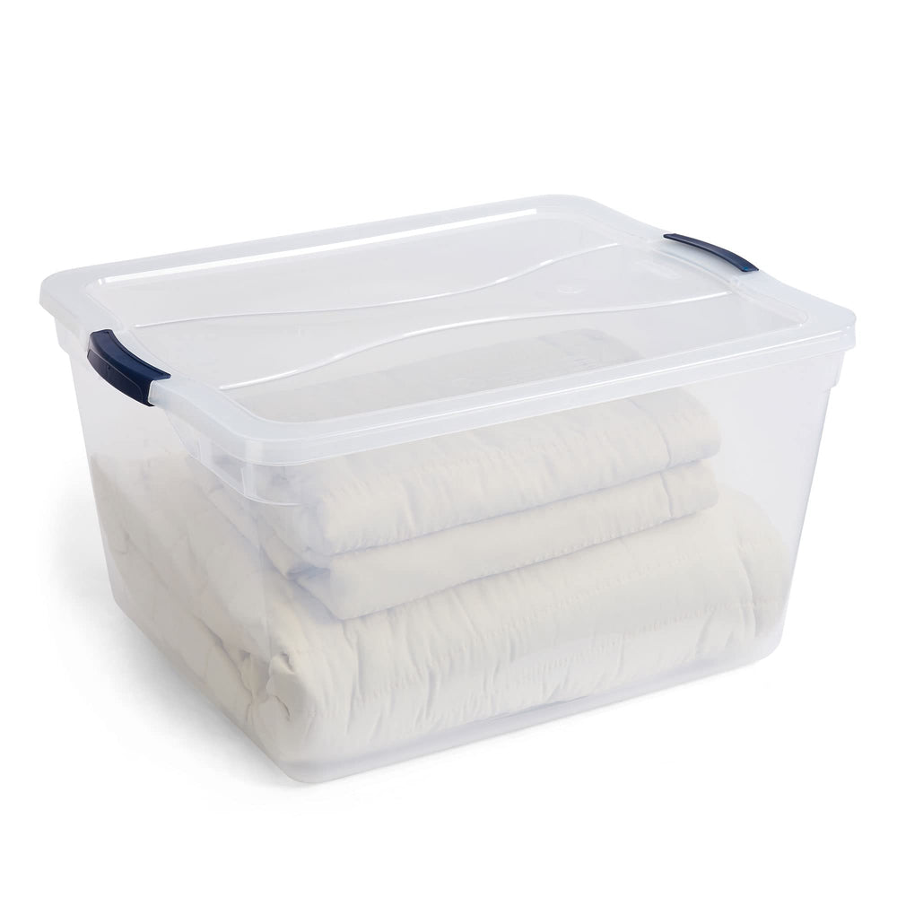 Rubbermaid bac posé sur une étagère illustrant gain de place et organisation