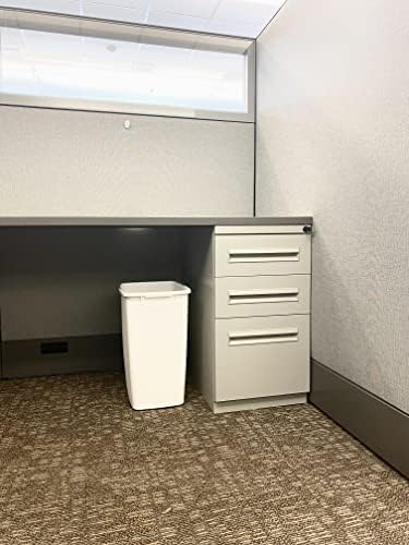 Rubbermaid corbeille sous évier montrant gain de place pratique