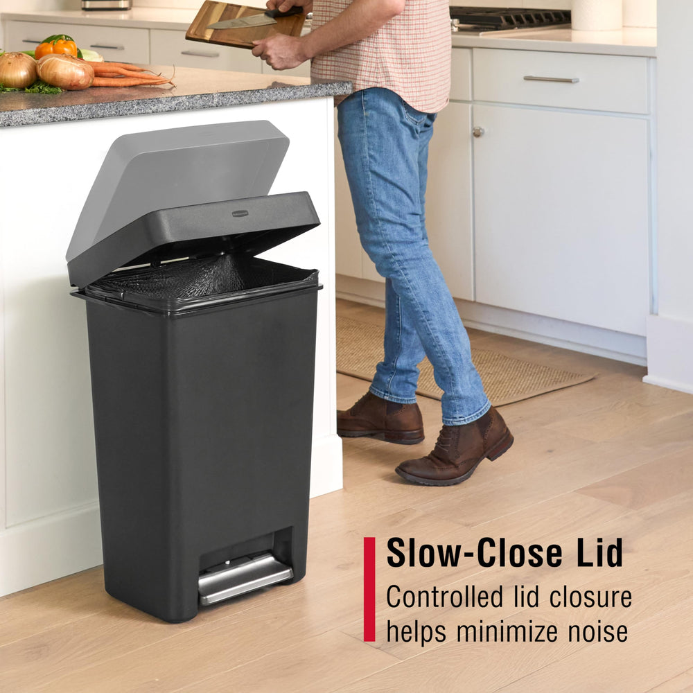 Rubbermaid intérieur avec LinerLock maintenant le sac pour éviter le glissement