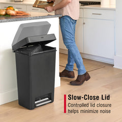Rubbermaid intérieur avec LinerLock maintenant le sac pour éviter le glissement