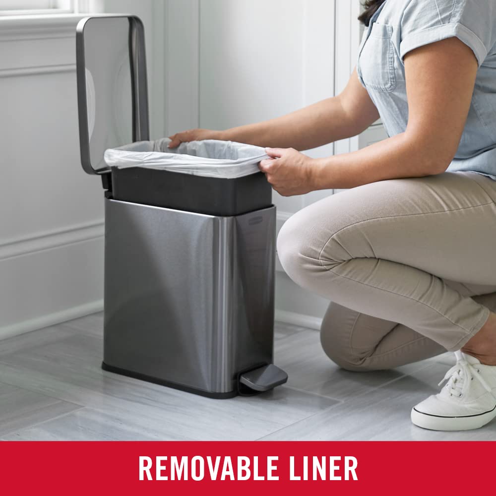 Rubbermaid finition charbon qui masque empreintes et saletés visibles