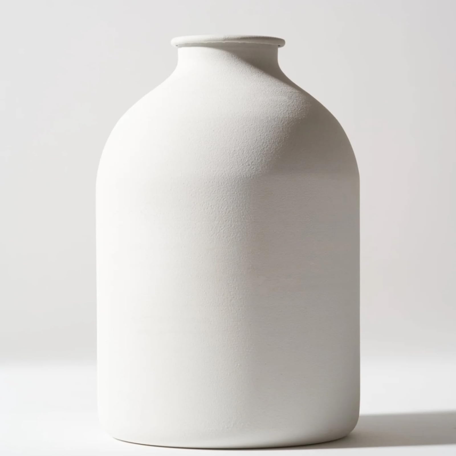 RyddeligHome grand vase blanc vu de face pour centre de table élégant