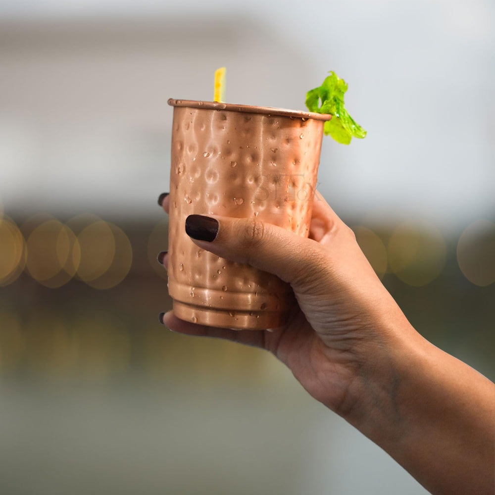 SAJTOX comparaison taille main illustrant capacité 350 ml facile à tenir