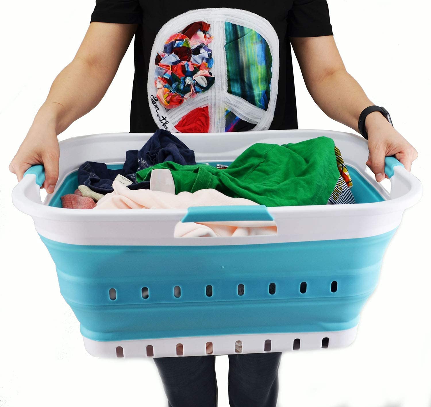 SAMMART comparaison d'échelle avec mains et objets pour visualiser la capacité 42L