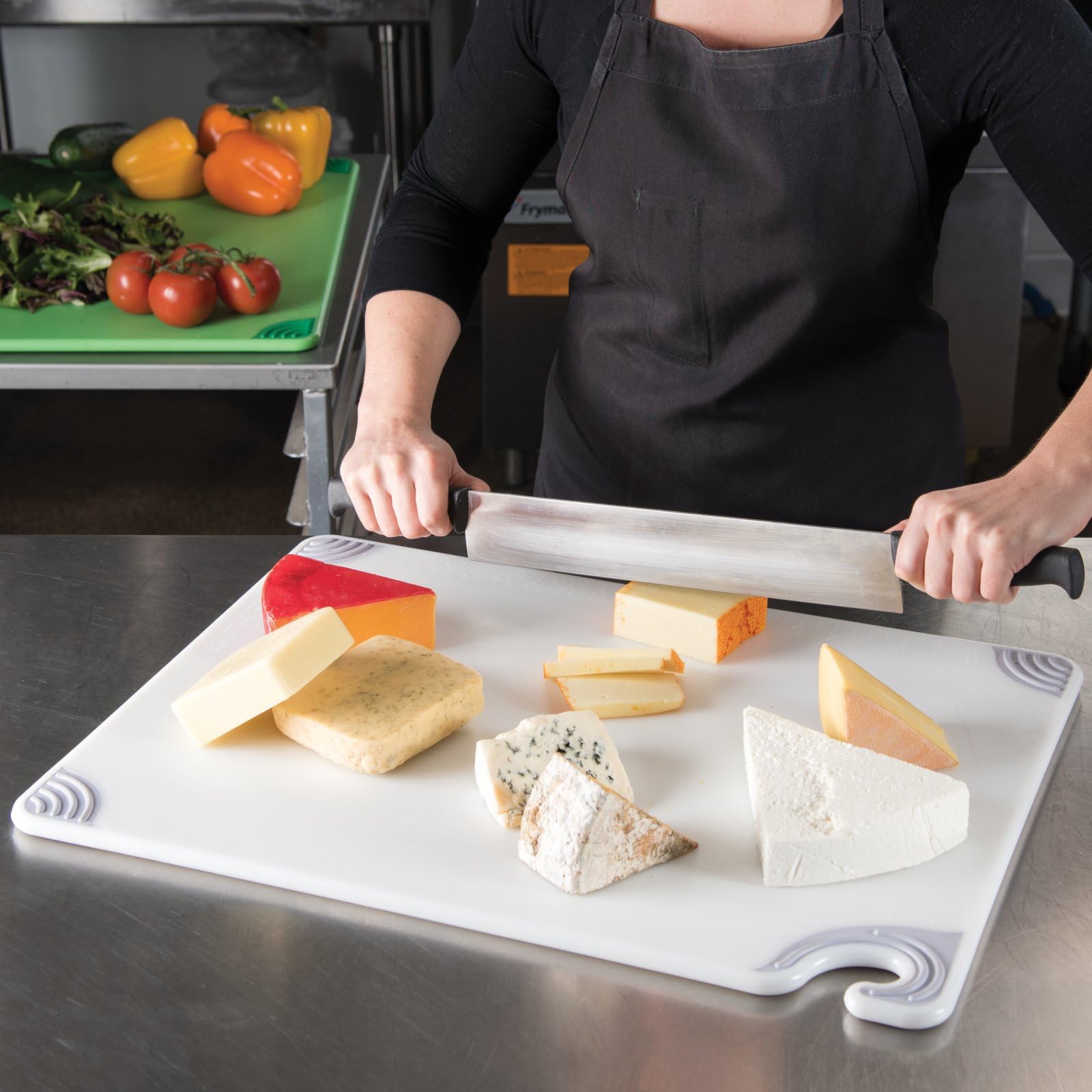 San Jamar planche en situation dans une cuisine professionnelle illustrant usage fréquent et durabilité