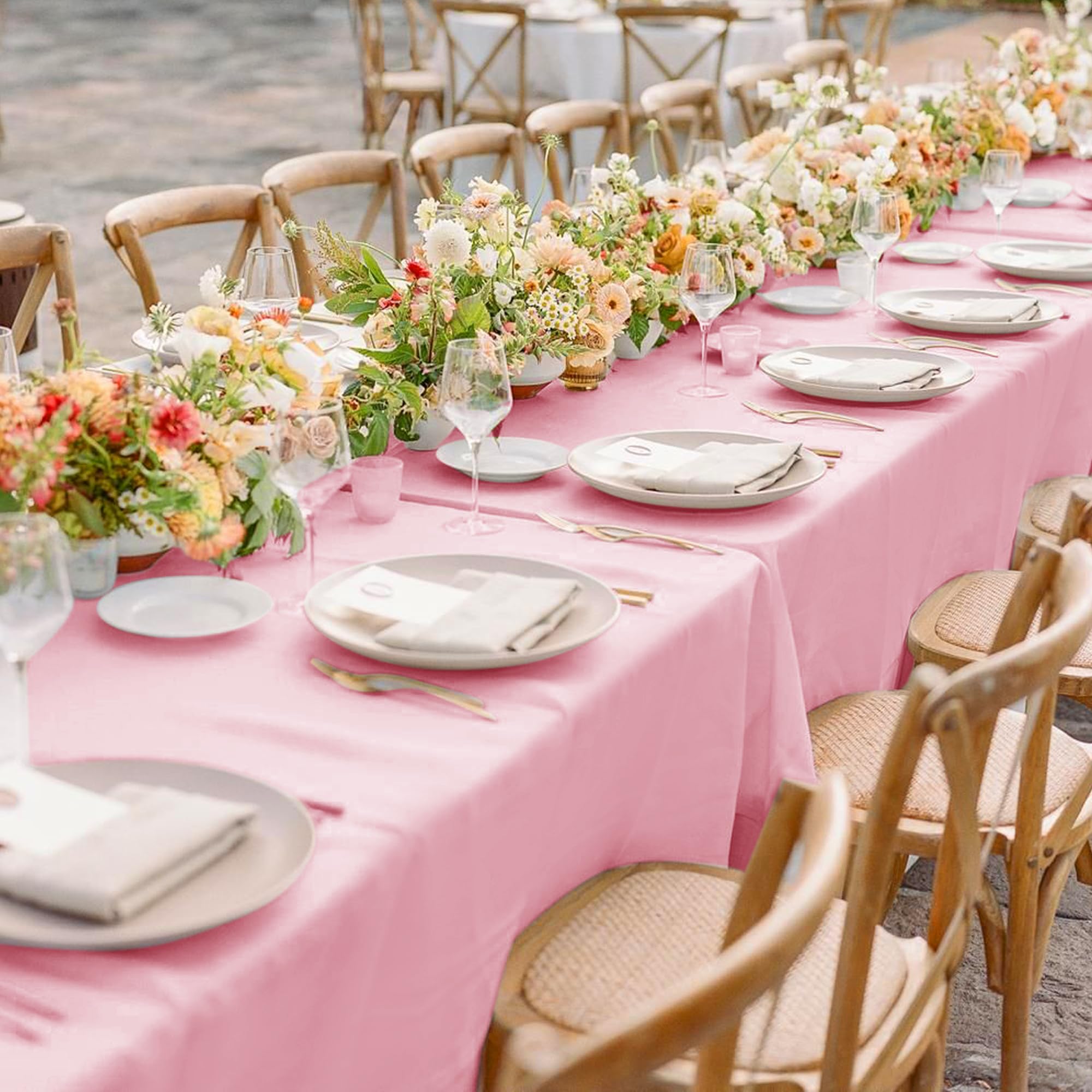sancua nappe rose table dressée pour réception esthétique et pratique