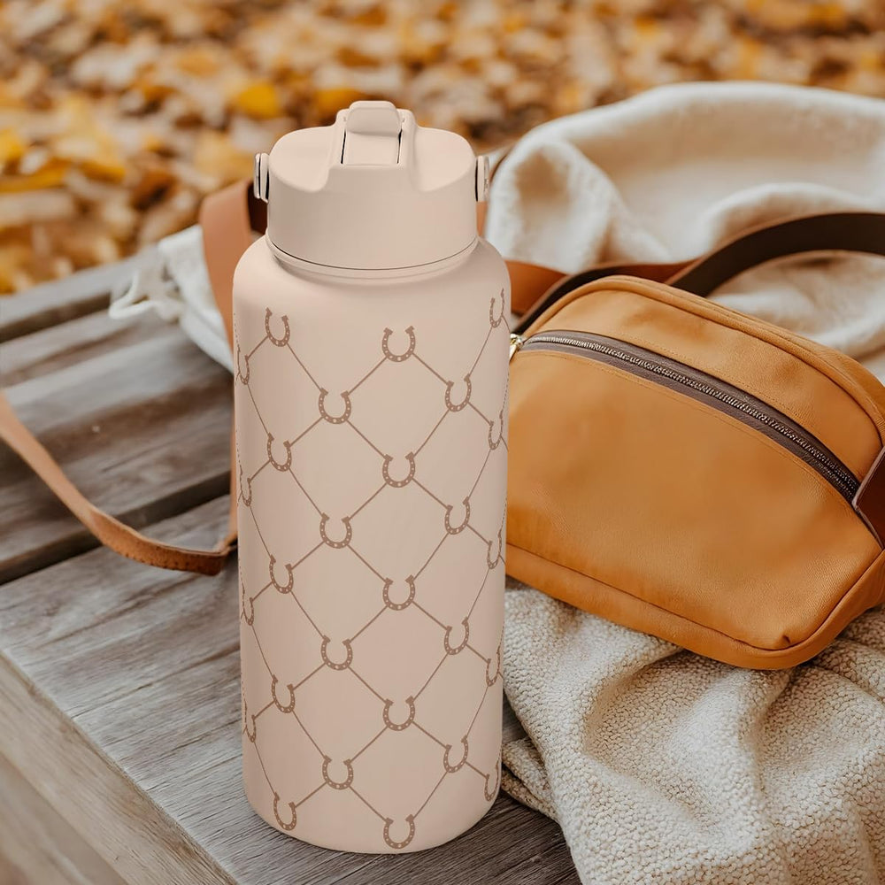 SANDJEST comparaison taille illustrant la capacité 32oz adaptée aux longues sorties