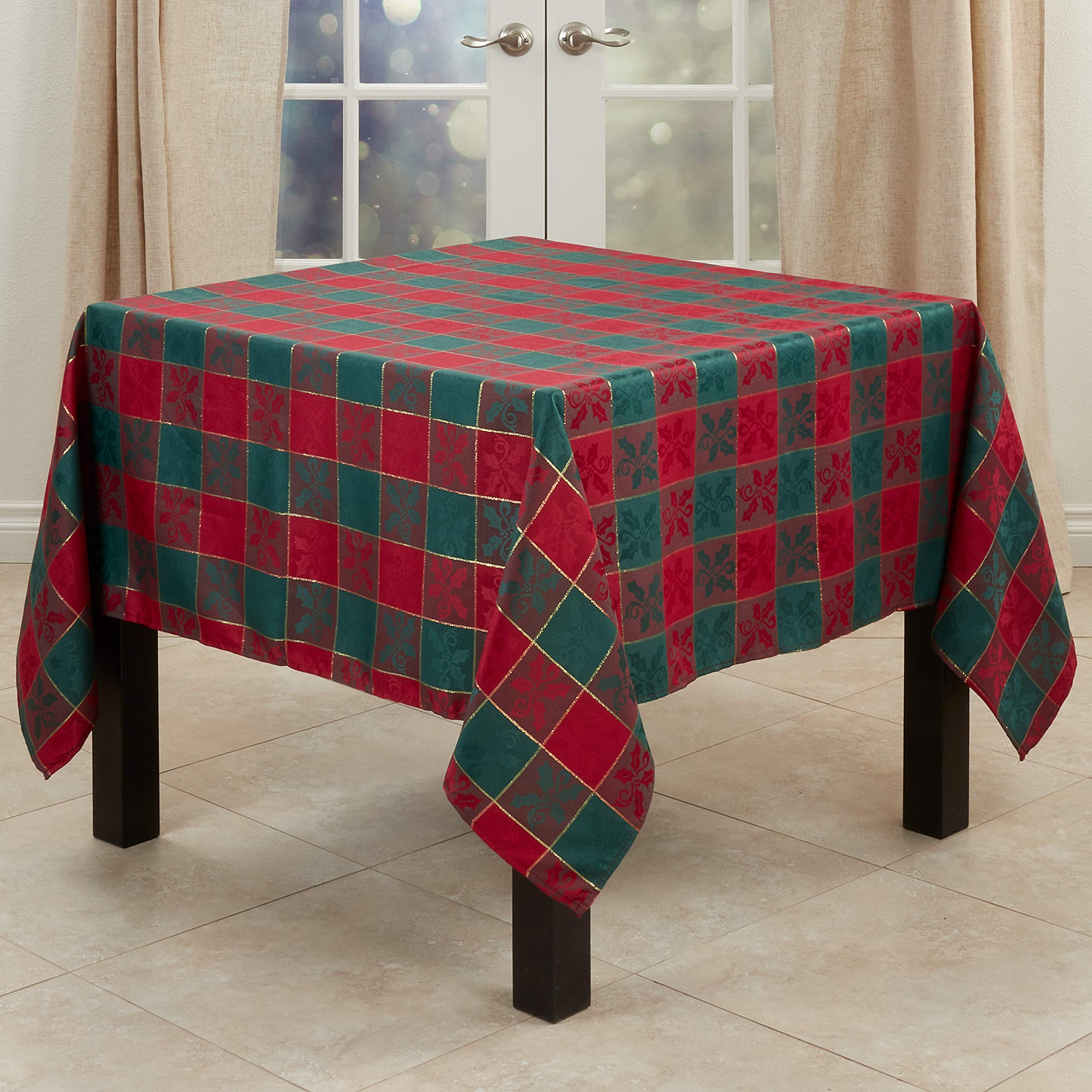 SARO LIFESTYLE nappe posée sur table montrant motif plaid et ambiance festive