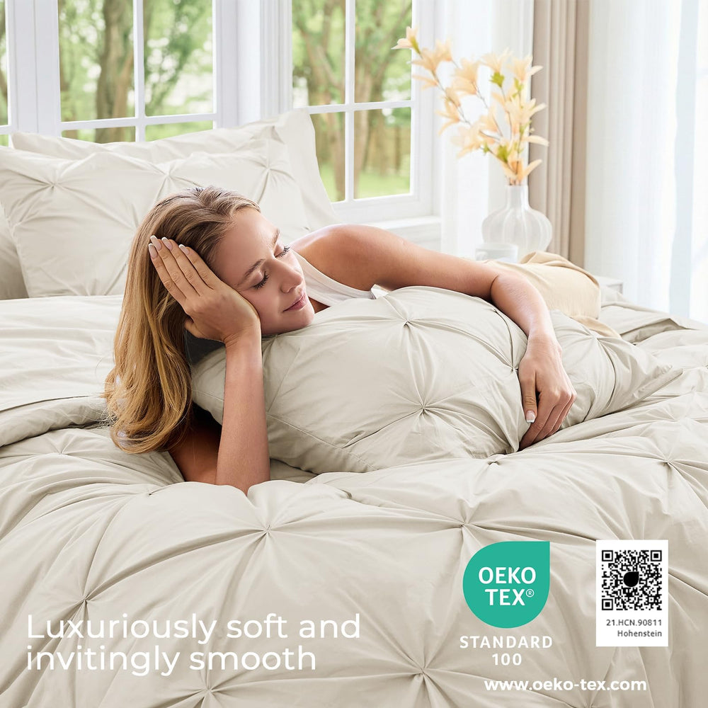 Sasttie ensemble complet posé sur lit king, harmonie et style moderne