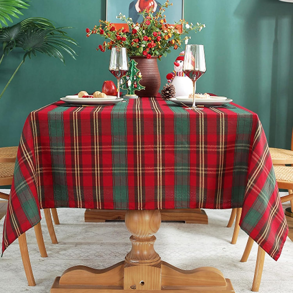 SASTYBALE nappe sur table dressée pour fête montrant ambiance chaleureuse