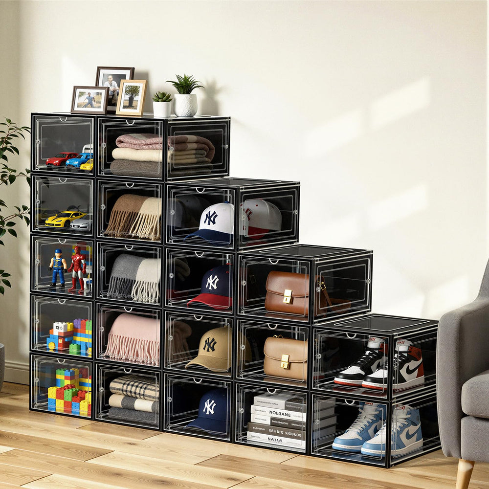 SCAVATA intérieur rempli de casquettes montrant capacité et organisation