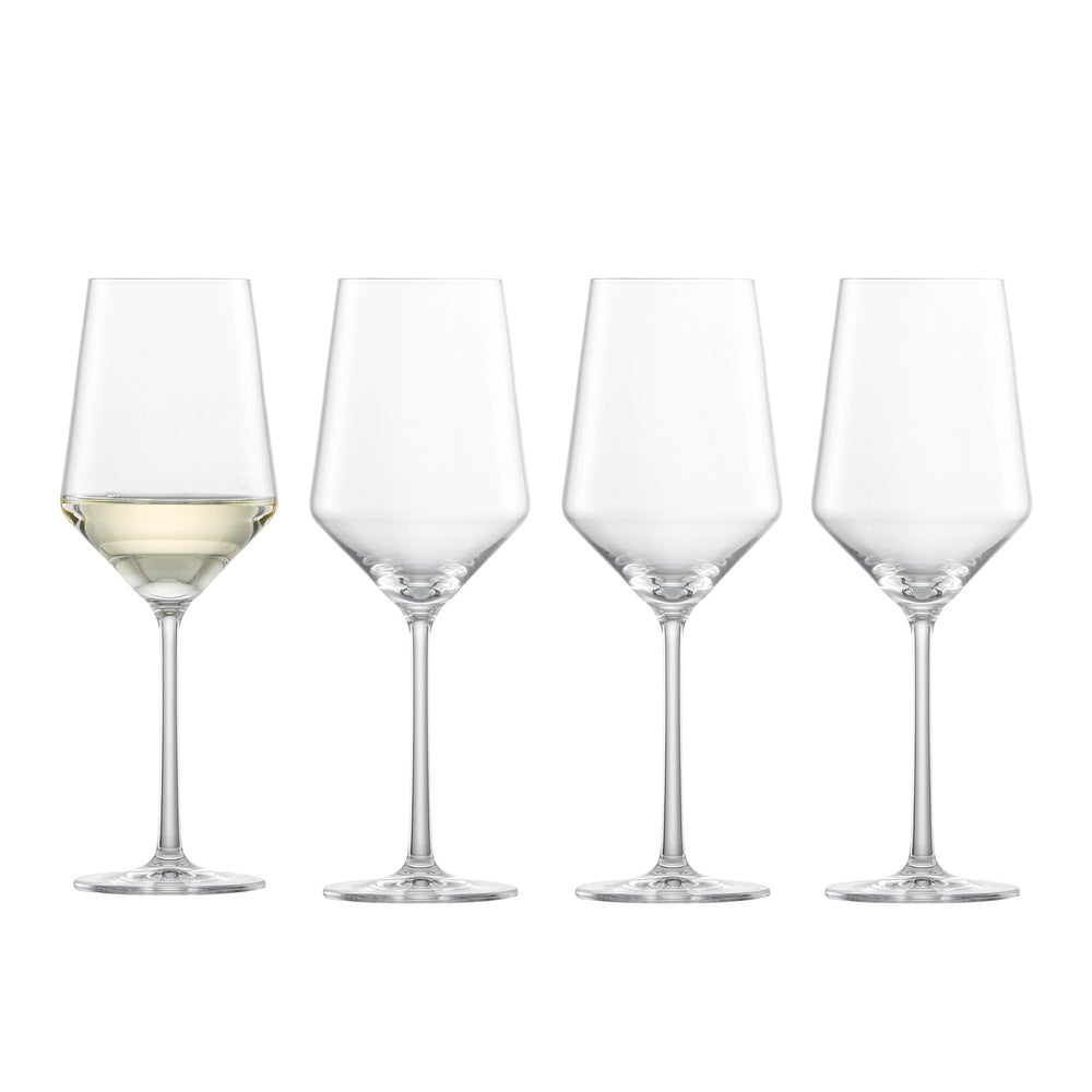 Schott Zwiesel face avant montrant les quatre verres, design élégant et table soignée