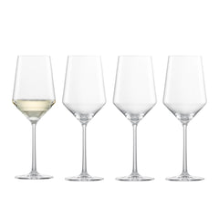Schott Zwiesel face avant montrant les quatre verres, design élégant et table soignée