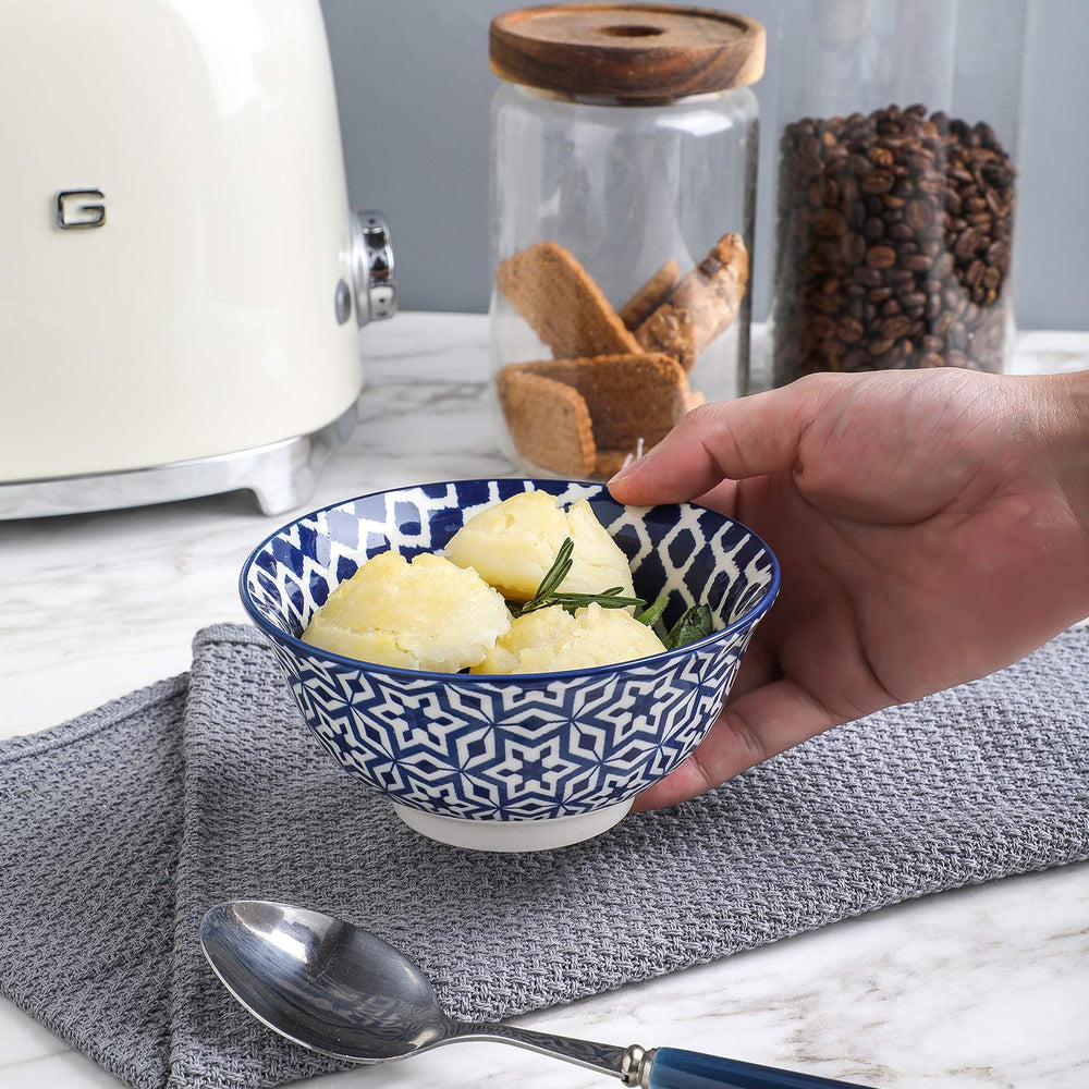Selamica coupe en porcelaine, profil et épaisseur montrant solidité