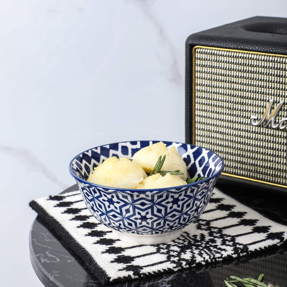 Selamica service présenté sur table, look vintage pour réception conviviale