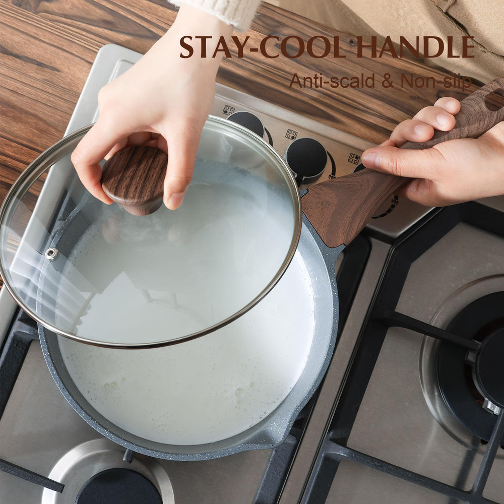 SENSARTE casserole en cours d’usage avec soupe, cuisson efficace