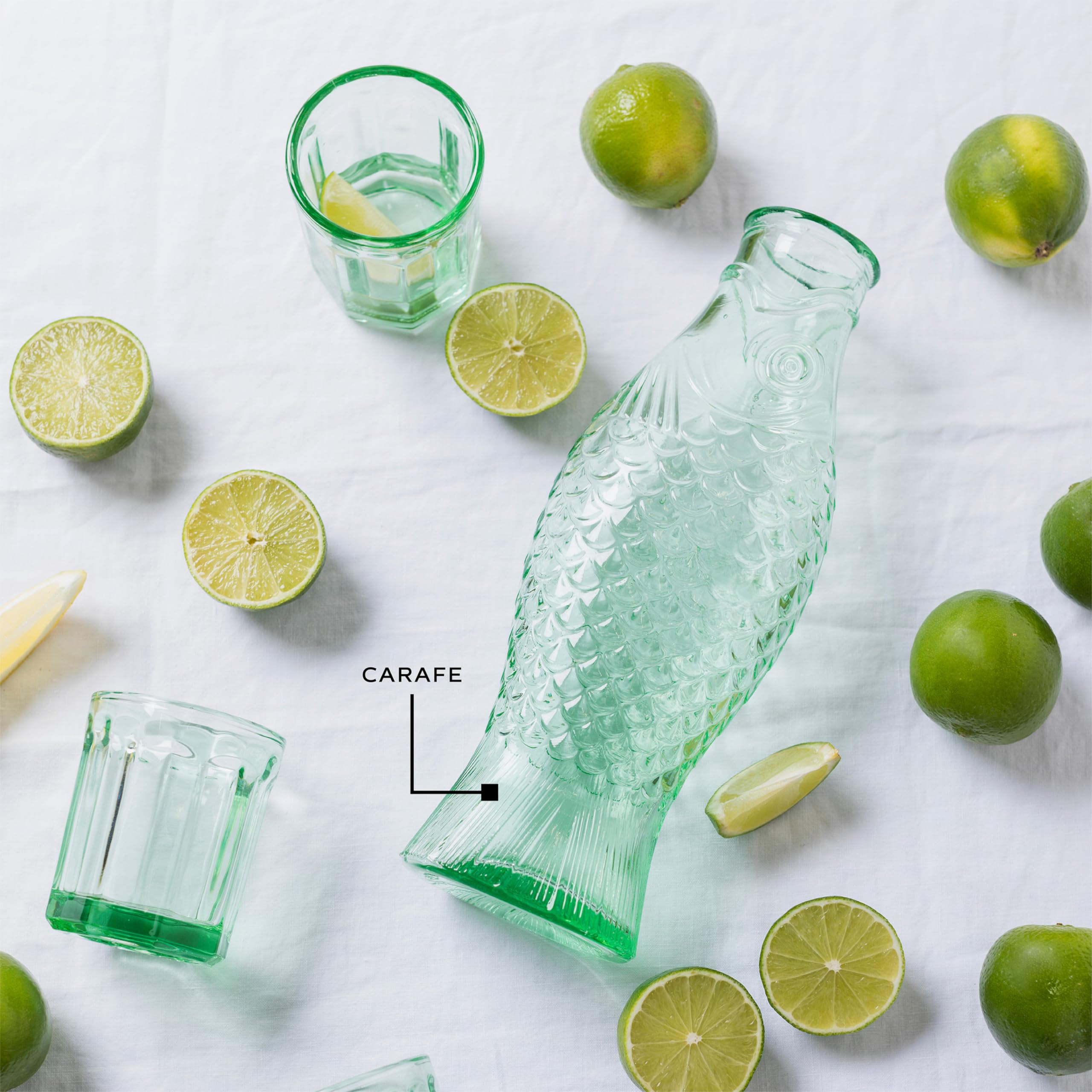 Serax carafe dans le frigo stockage pratique et gain de place