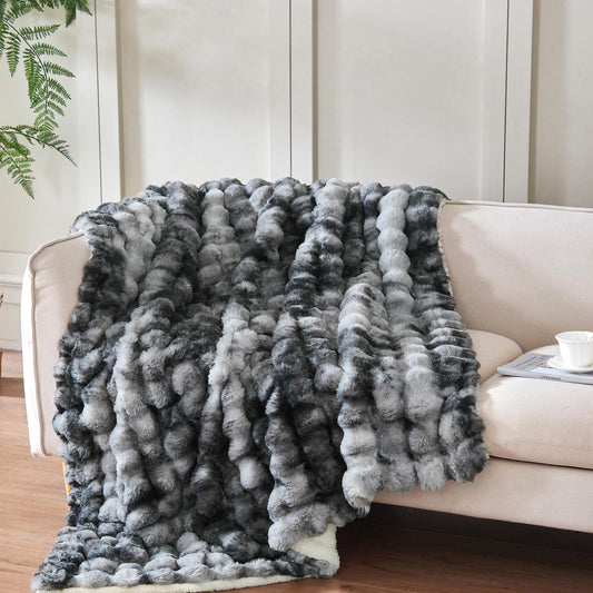 Serenhom face avant tie dye montrant douceur et style