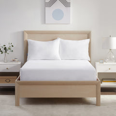 Serta protège-matelas Power Chill face avant montrant coupe et maintien, apporte protection imperméable