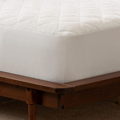 Serta gros plan sur le matelassage losange pour maintien et douceur