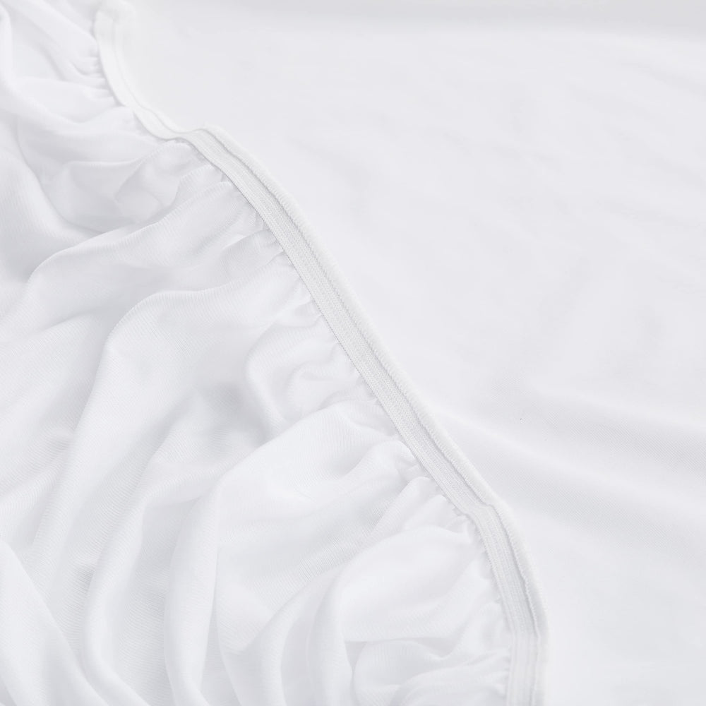 Serta élastiques larges au pourtour assurant maintien sécurisé du matelas