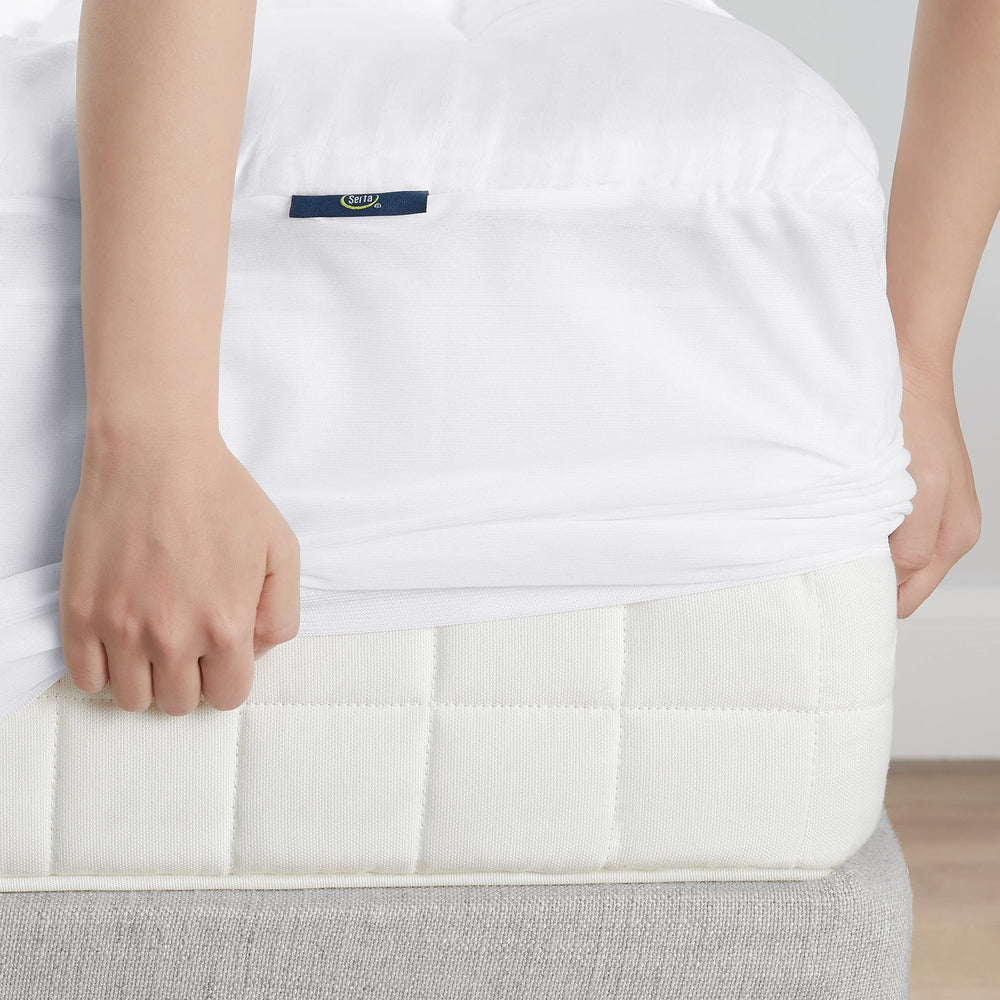 Serta coins ajustés démontrant tenue parfaite et stabilité