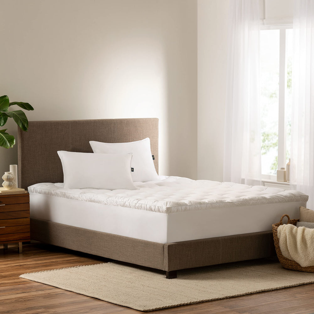 Serta surmatelas face avant Queen montrant l'aspect moelleux et protection du matelas