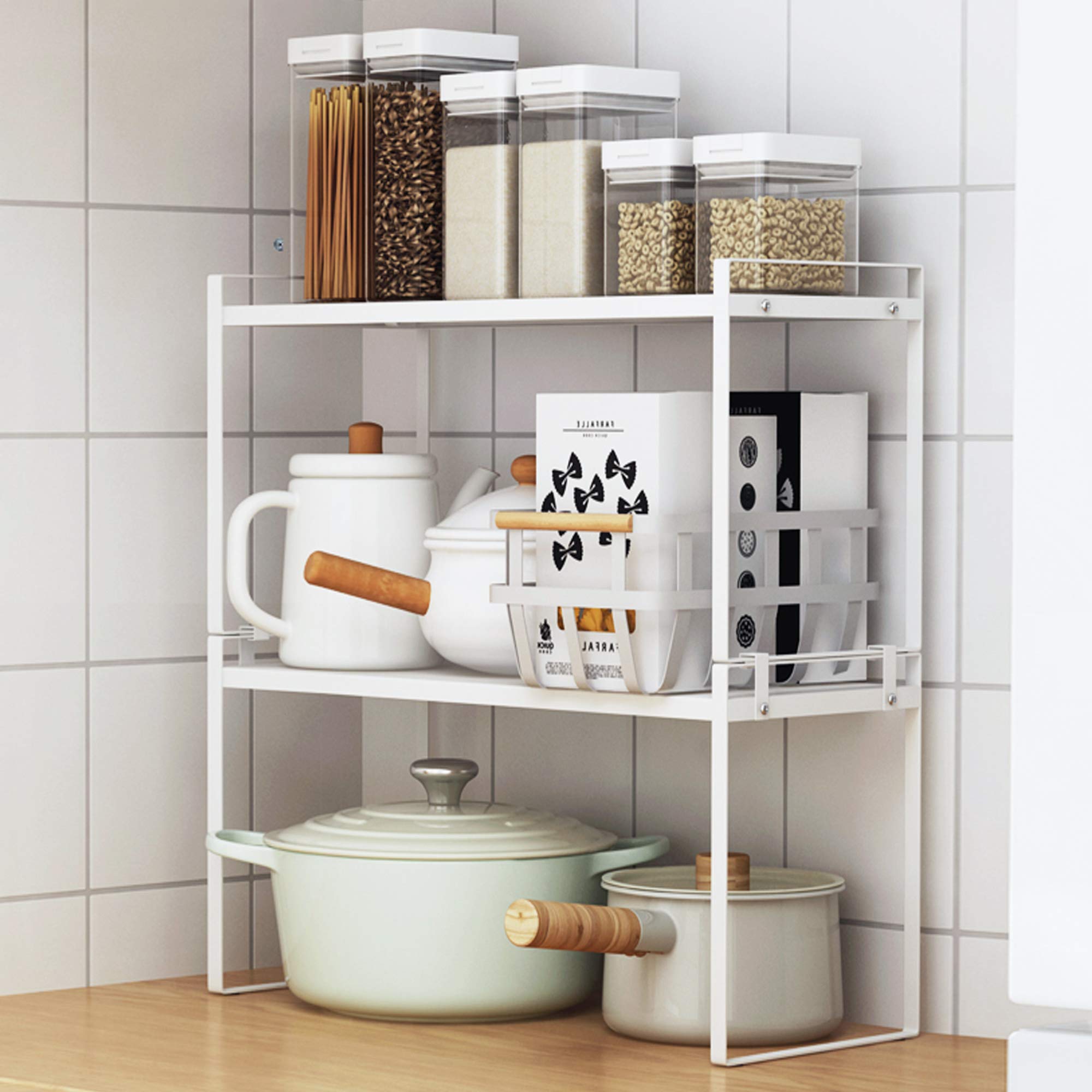 Shantton utilisé en salle de bains pour organiser produits et réduire l'encombrement