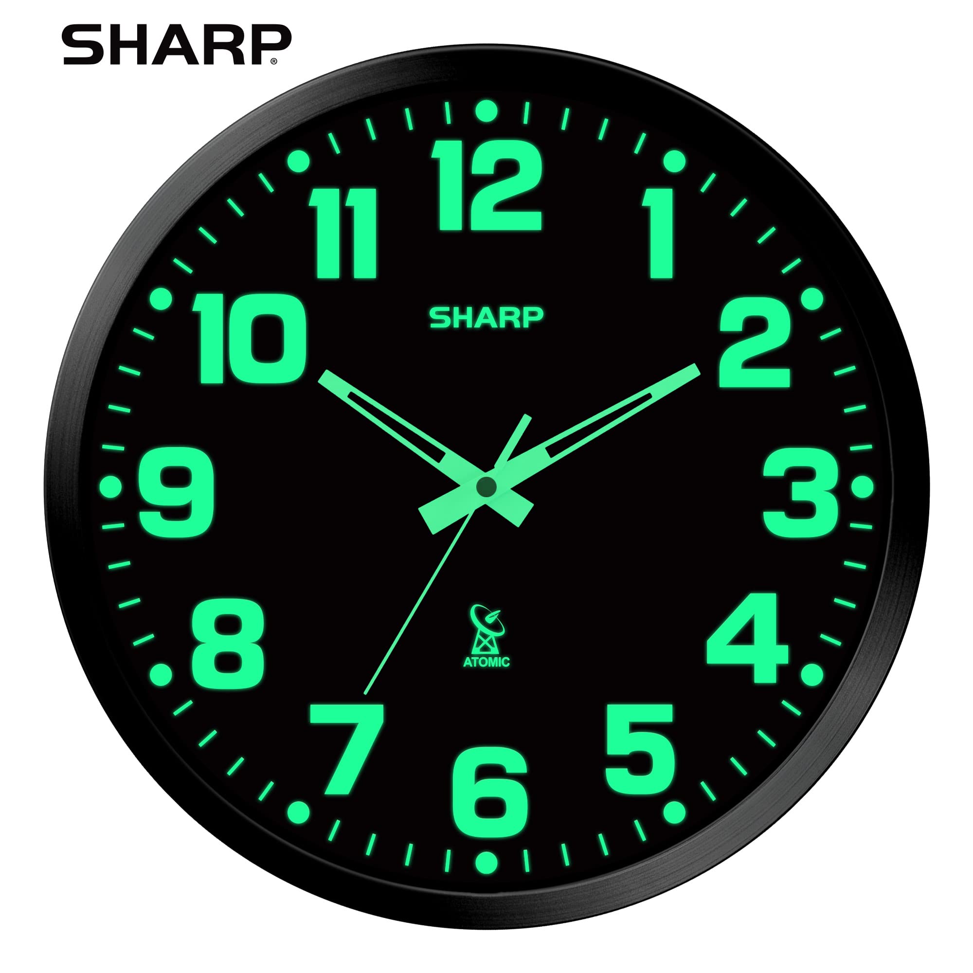Sharp cadran gros plan chiffres luminescents pour lecture nocturne