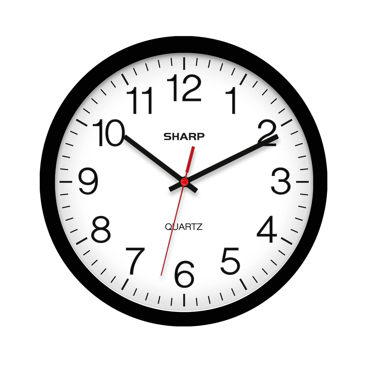 Horloge Sharp face pleine montrant chiffres lisibles et contraste élevé