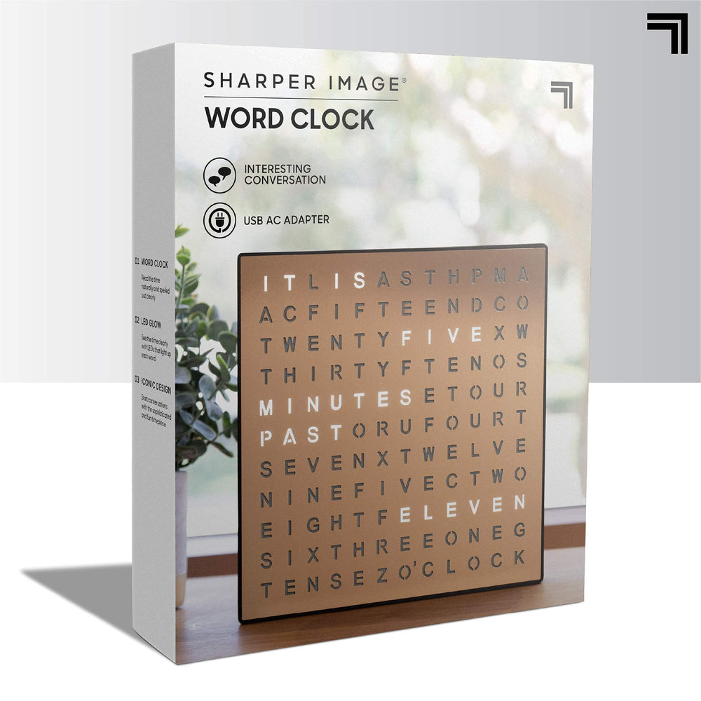 Sharper Image horloge dans salon crée point focal décoratif