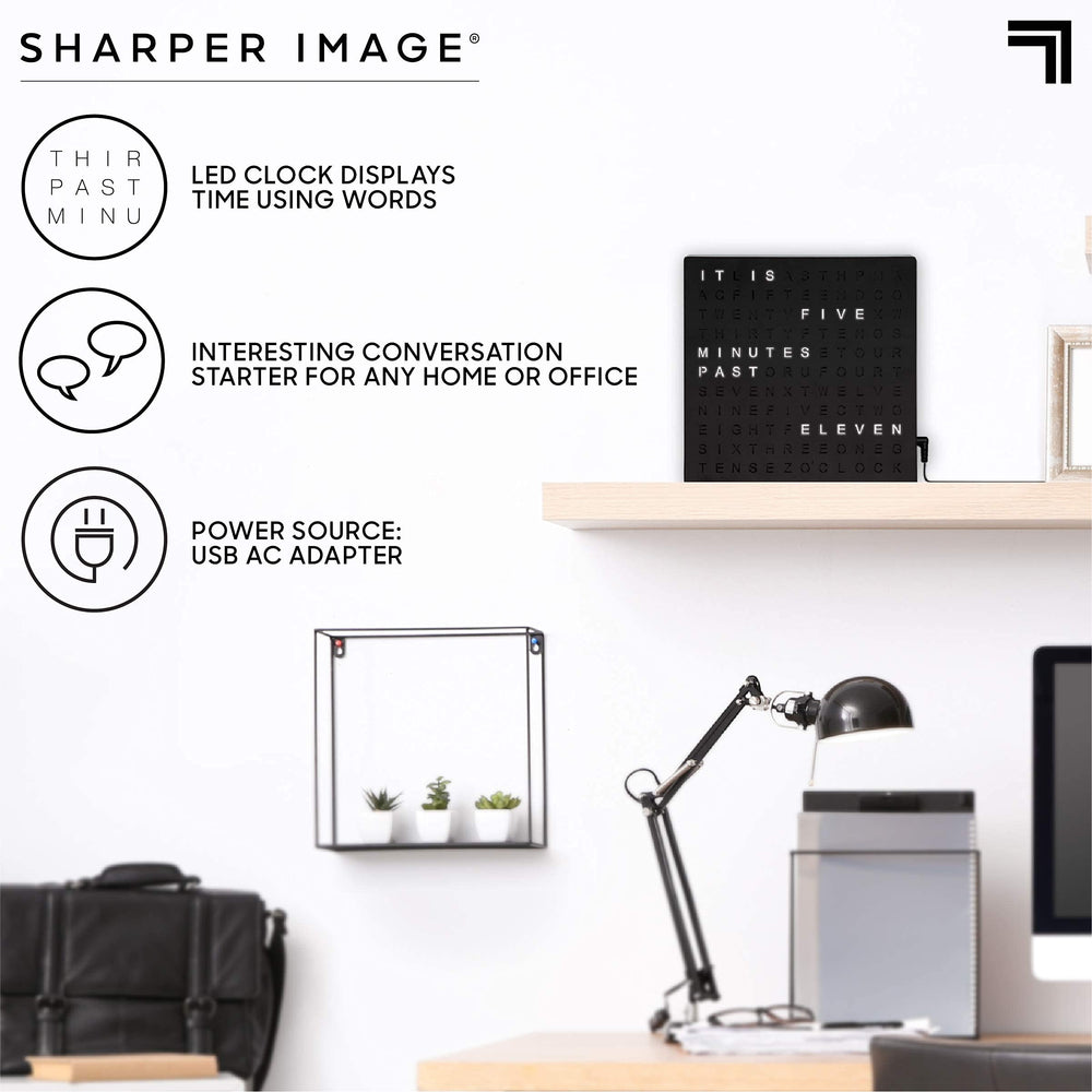 Sharper Image horloge fixée au mur illustrant une installation propre et gain d'espace