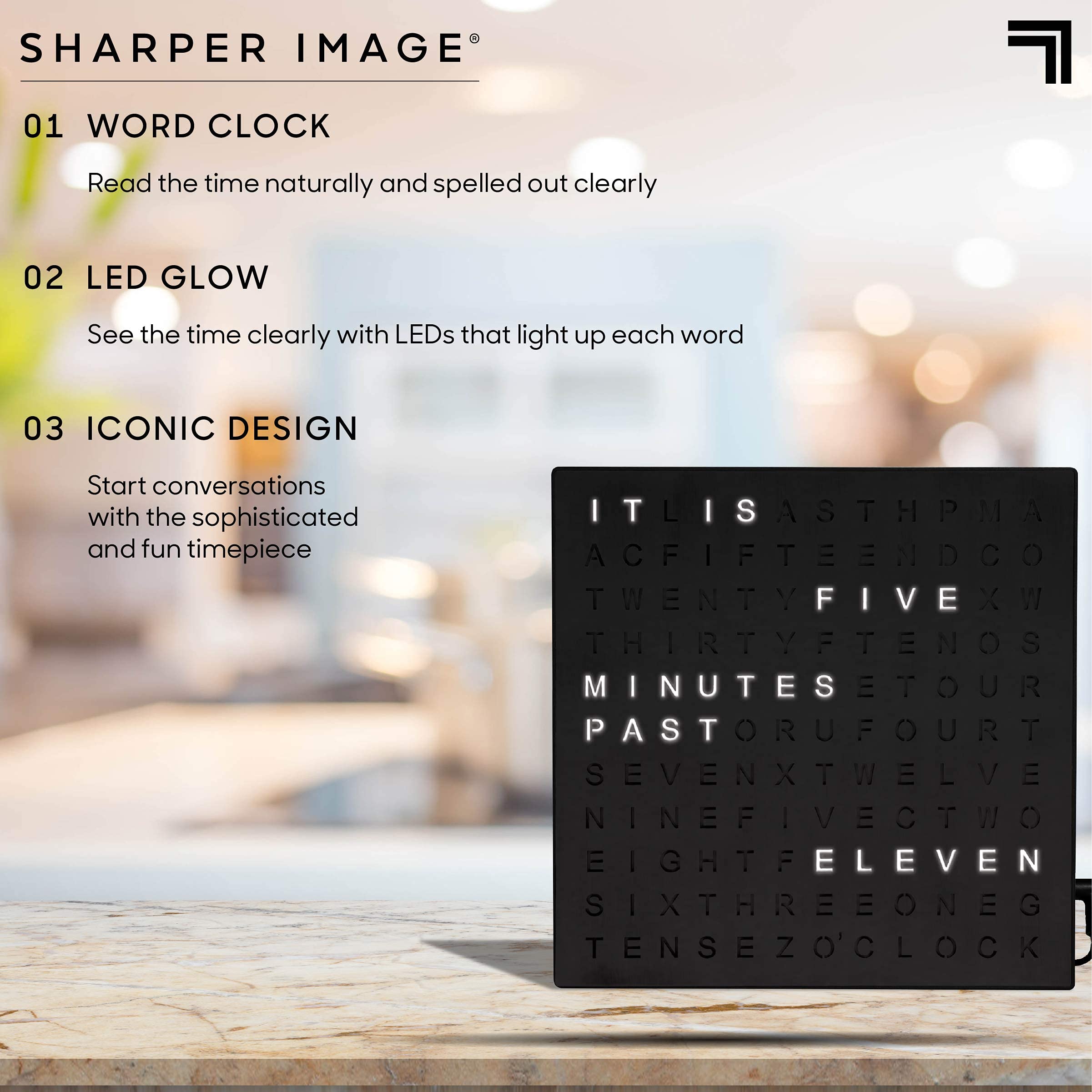 Sharper Image horloge posée sur un bureau apportant une touche déco fonctionnelle