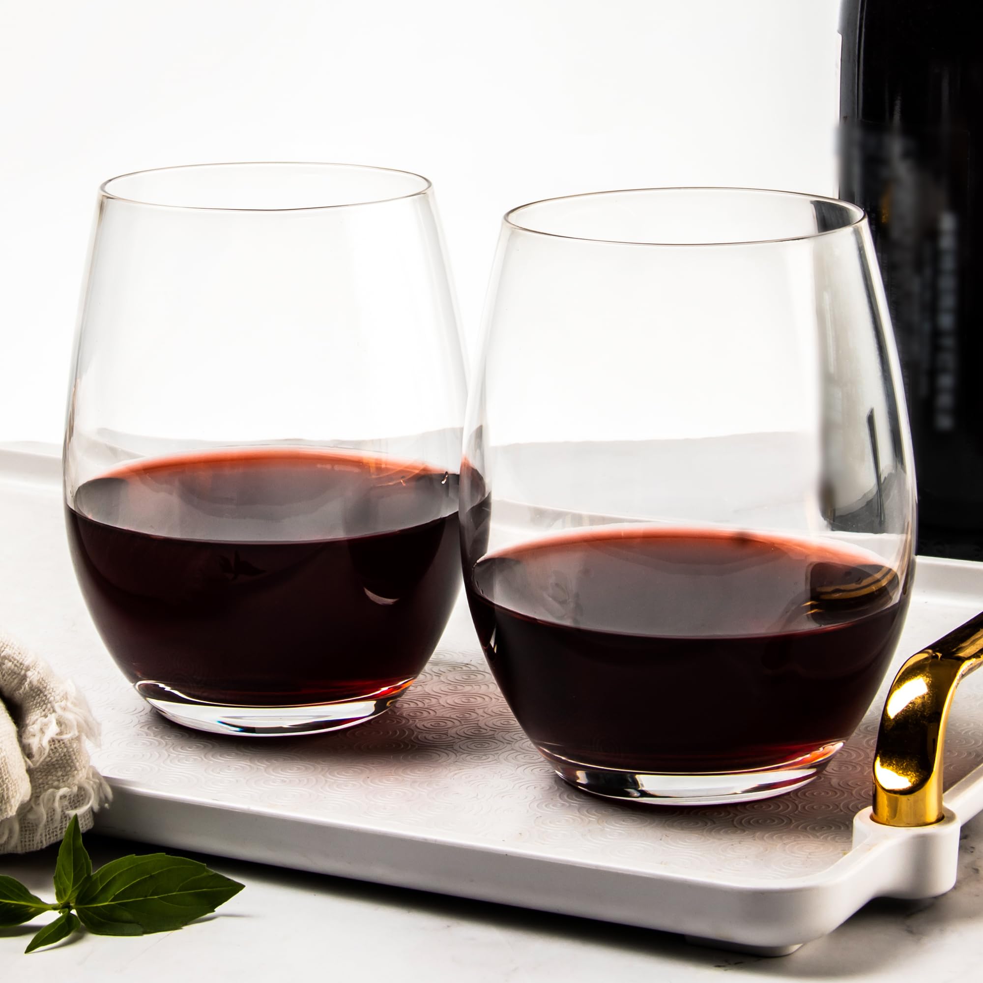 SHYRC table festive avec verres illustrant polyvalence pour repas et fêtes