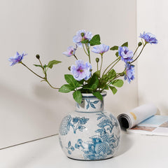 SIDUCAL gros plan peinture florale bleue, finition artisanale raffinée